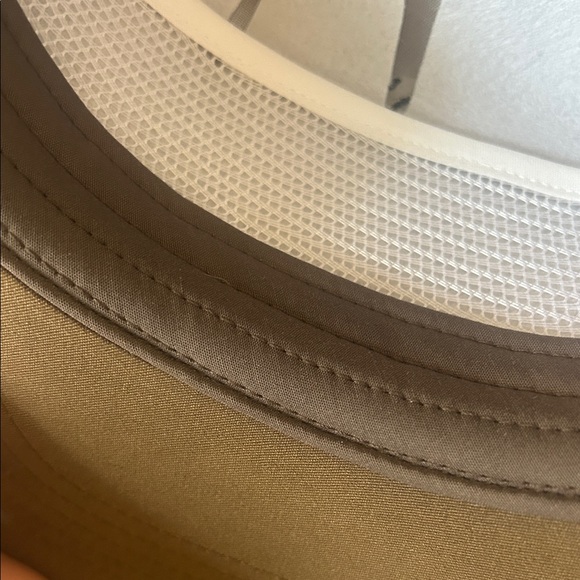 Brown Deer Embroidered Cap - Picture 6 of 7